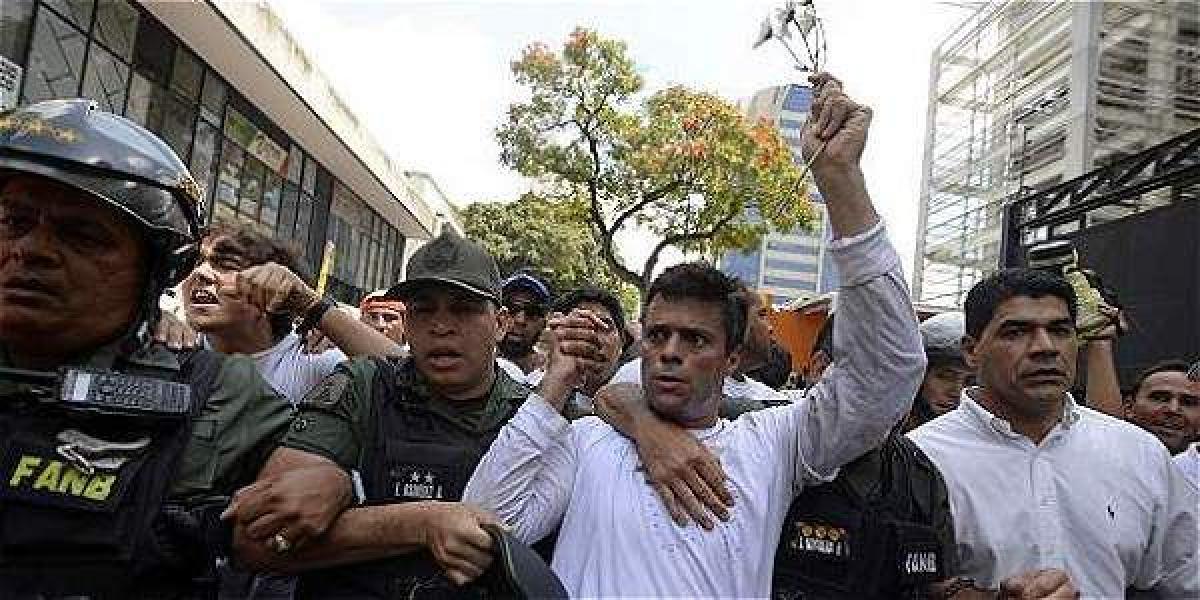 Leopoldo López, fundador y dirigente del partido opositor Voluntad Popular, condenado a 13 años y 9 meses de cárcel.
