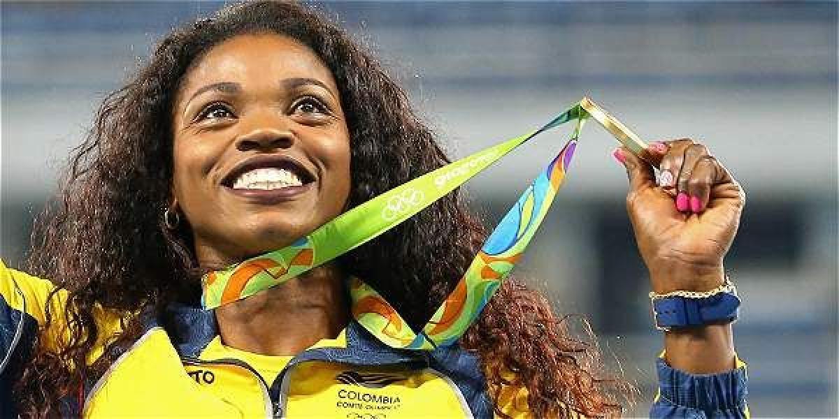 La deportista recibió la medalla de oro luego de lograr 15,17 metros en salto triple.
