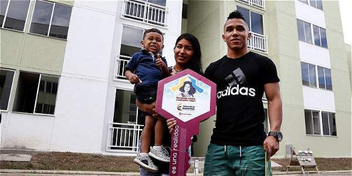 Luis Javier Mosquera recibió este viernes una casa en Yumbo, tras ganar bronce en Río 2016.