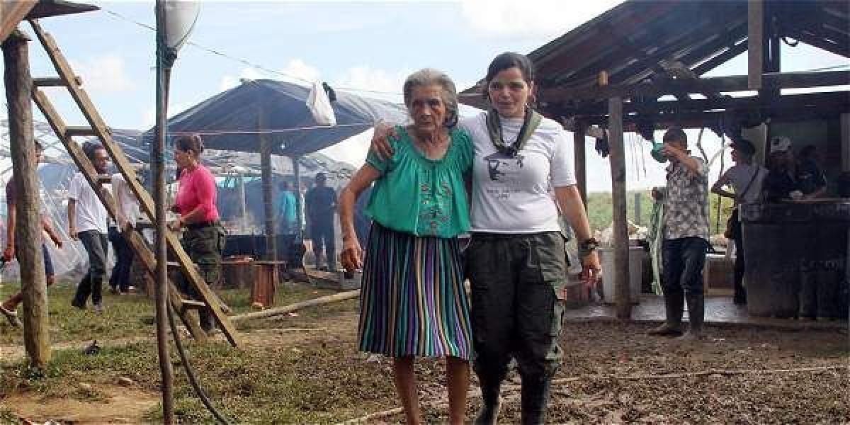 En una finca de la vereda El Tigre, de Uribe, María Eliza García se reencontró con su nieta 'Alexa'.