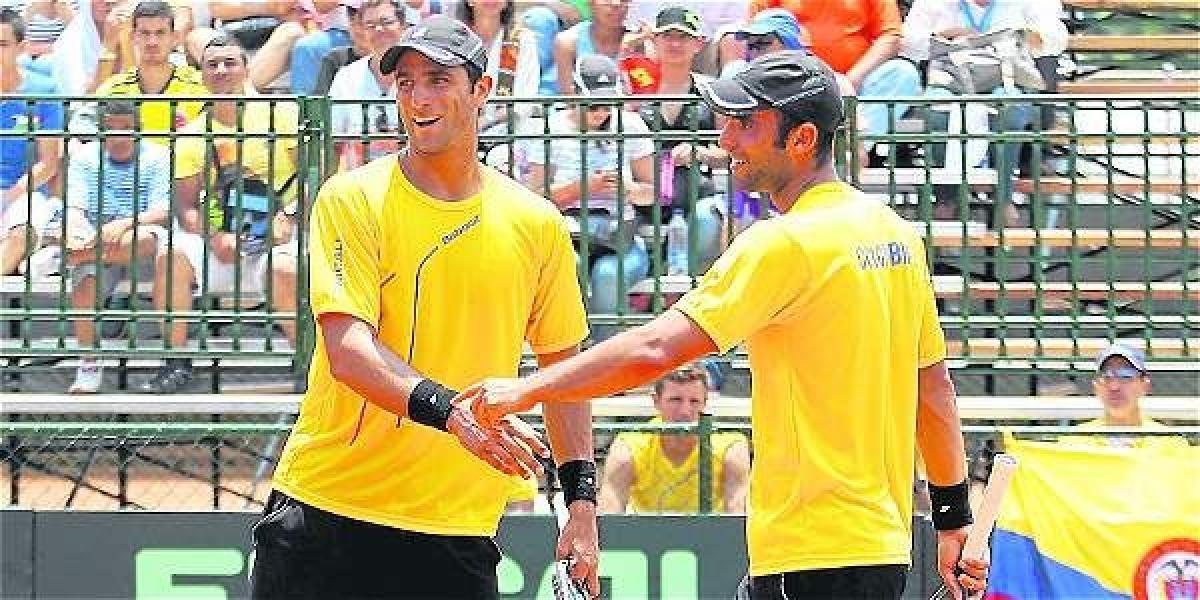Robert Farah (izq.) y Juan Sebastián Cabal, dupla habitual de Colombia para los juegos de dobles en la Copa Davis.