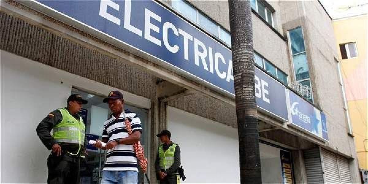 Desde que Electricaribe fue intervenida, no han cesado las quejas en las redes sociales por cortes en el servicio.