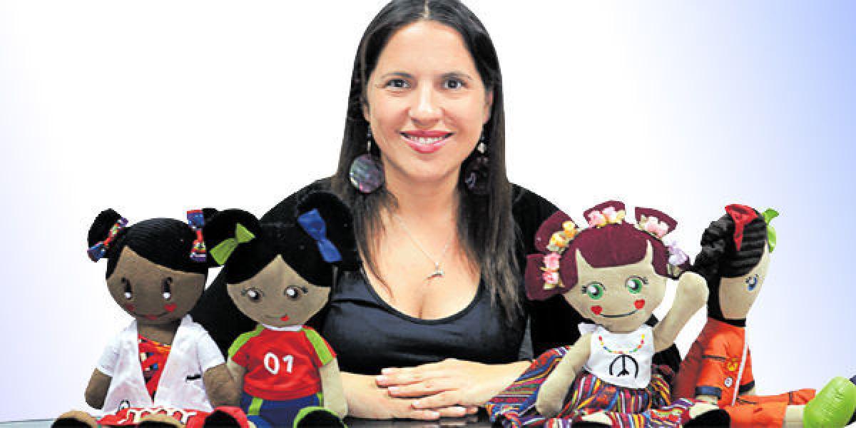 Denise Lama, la creadora de Dollversity, creció rodeada de multiculturalidad en su colegio y luego estudió fuera de Chile.