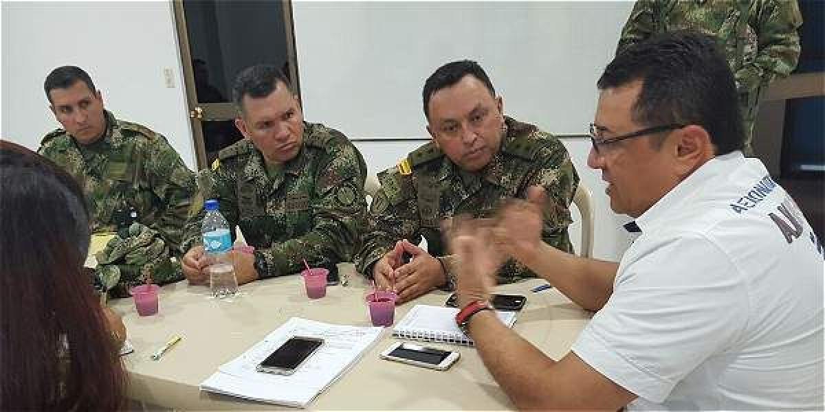 Autoridades de San Vicente del Caguán sostuvieron un consejo de seguridad tras el atentado que acabó con la vida del líder campesino Erley Monroy.