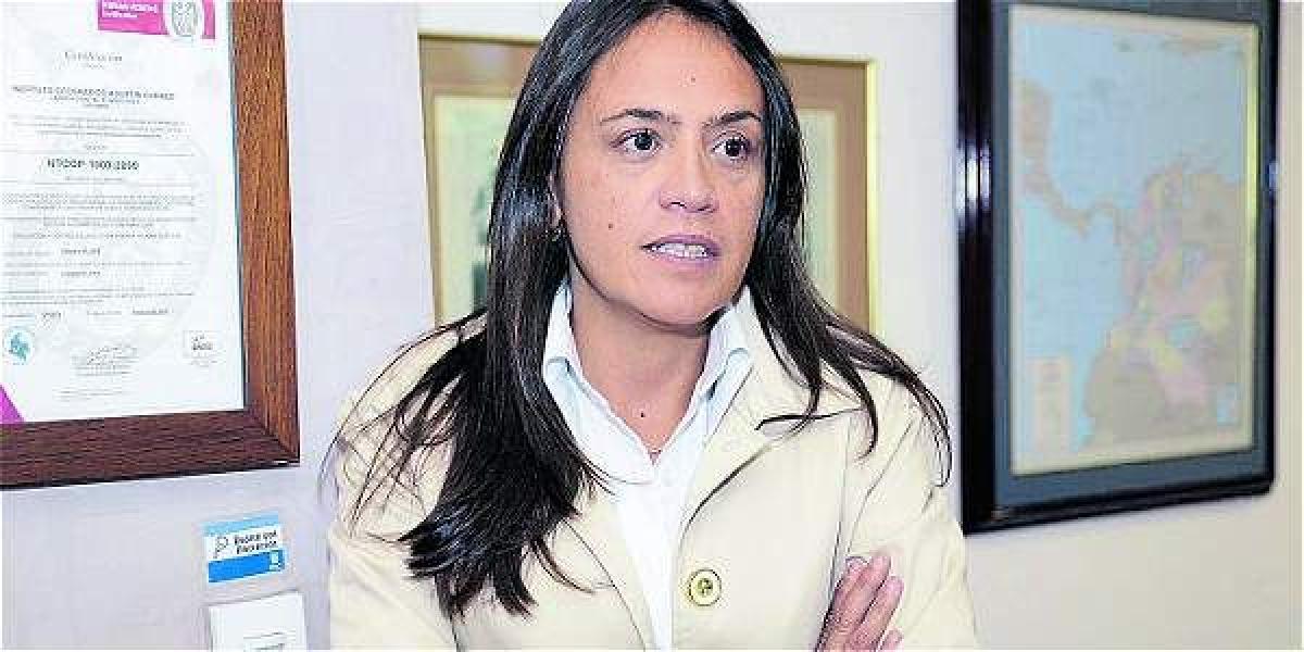 La directora de la ANTV, Ángela Mora, explicó que pueden participar personas naturales, jurídicas o proponentes plurales (nacionales o extranjeras).