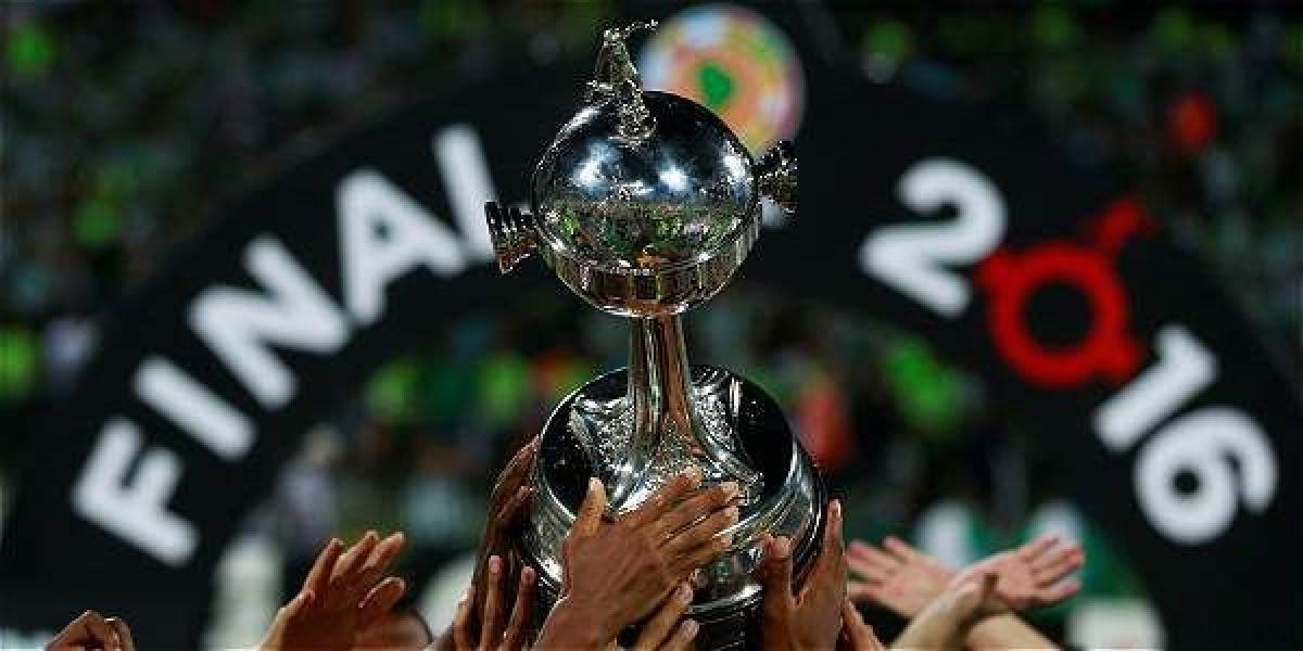 Trofeo de la Copa Libertadores.