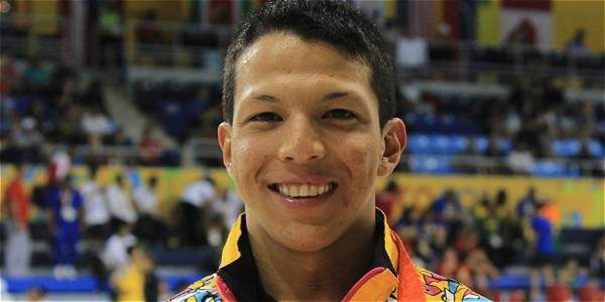 Nelson Crispin, nadador paralímpico colombiano.