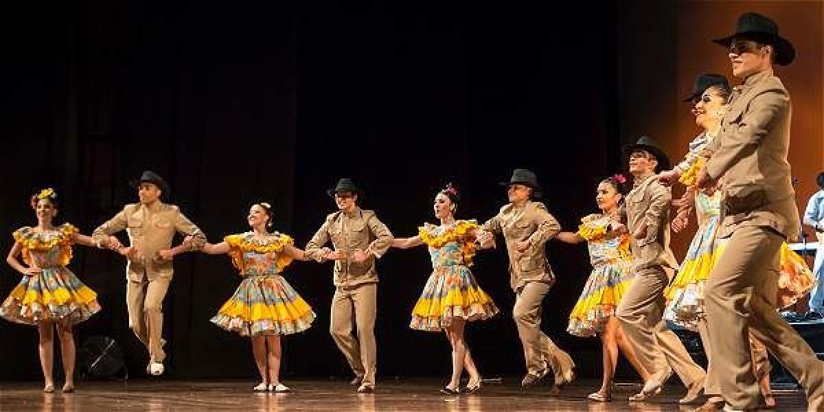 Desde hace 10 años el Ballet se presenta con 'Tierrradentro', sus músicos de planta.