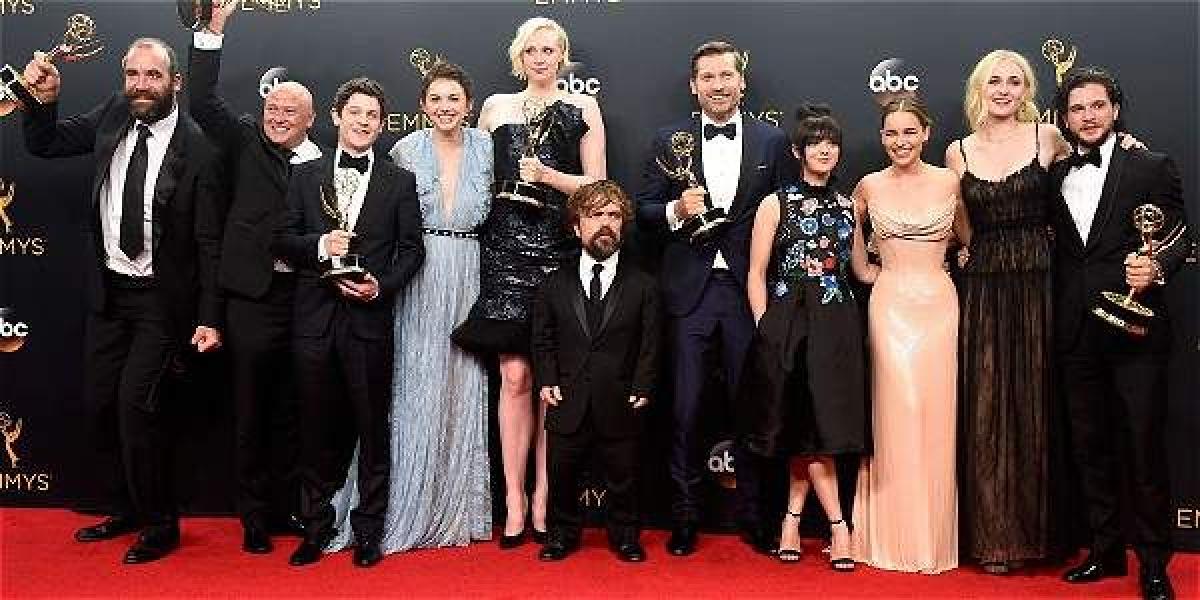 Reparto actoral de la serie 'Game of Thrones', la gran ganadora de los Premios Emmy 2016.