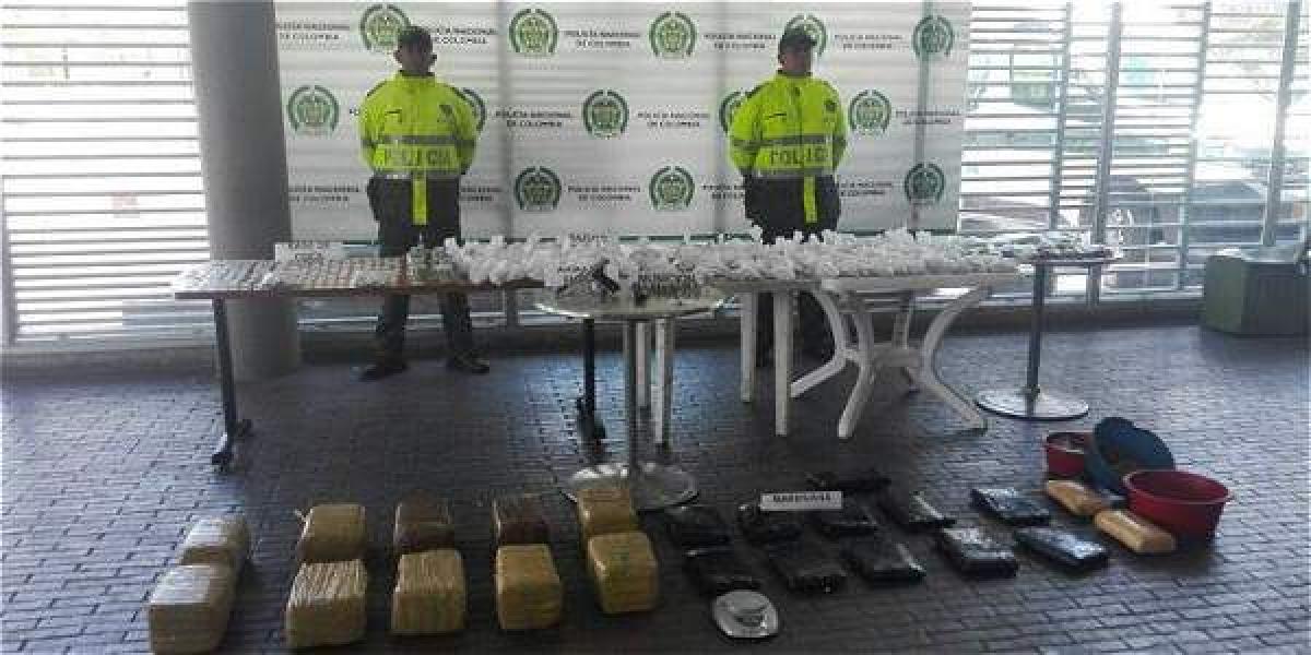 Bazuco, cocaína, marihuana y armas incautadas en la localidad de Ciudad Bolívar.