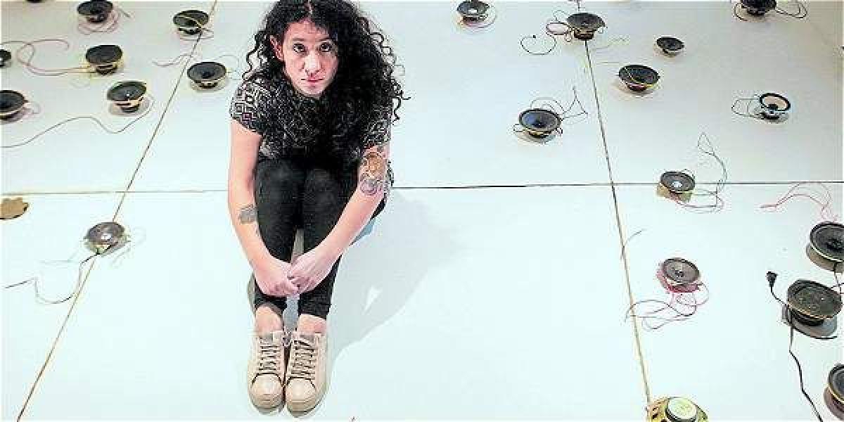 Luisa Roa busca emplazar el dibujo en el espacio público con el propósito de proponer creaciones que se salgan de las galerías.