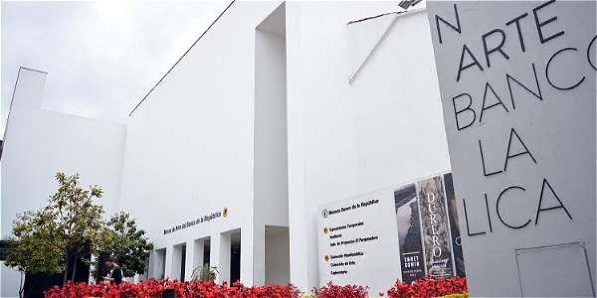 El Museo de Arte del Banco de la República lleva desde ayer el nombre del anterior gerente del Emisor, Miguel Urrutia Montoya.