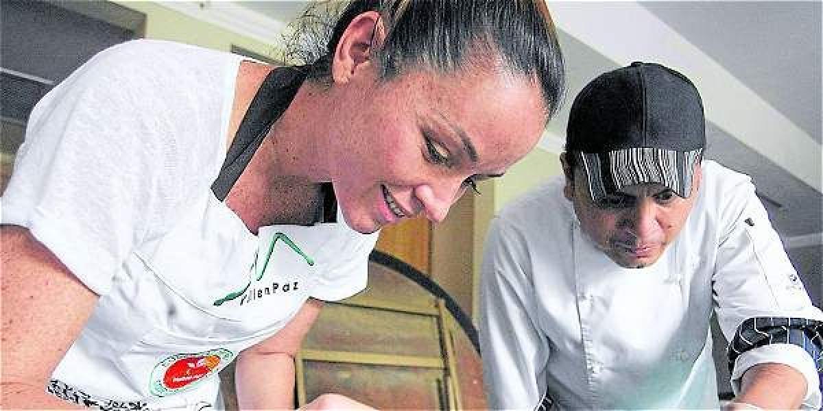 La chef colombiana Catalina Vélez es una de las promotoras de la cena 'Vallenpaz', evento que llega a su octava edición.