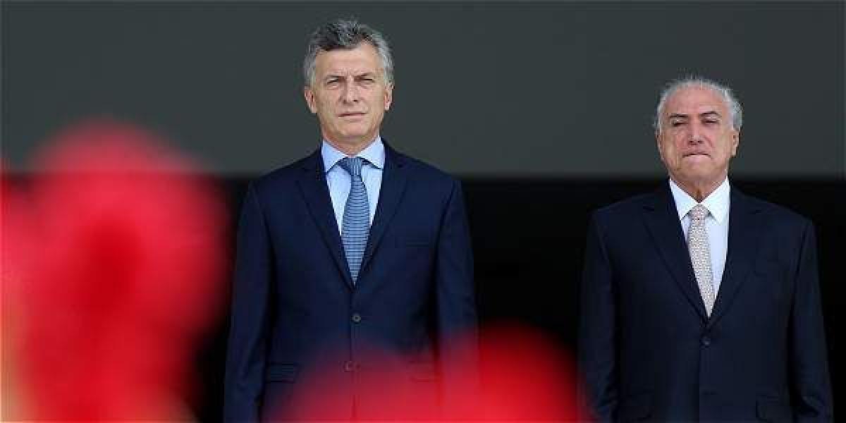 El presidente de Argentina, Mauricio Macri, y el de Brasil, Michel Temer, se reunieron este martes en Brasilia, la capital de Brasil.
