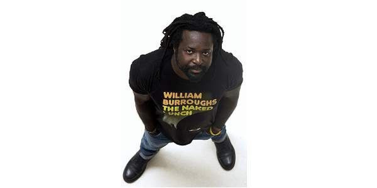 Marlon James, escritor jamaiquino.