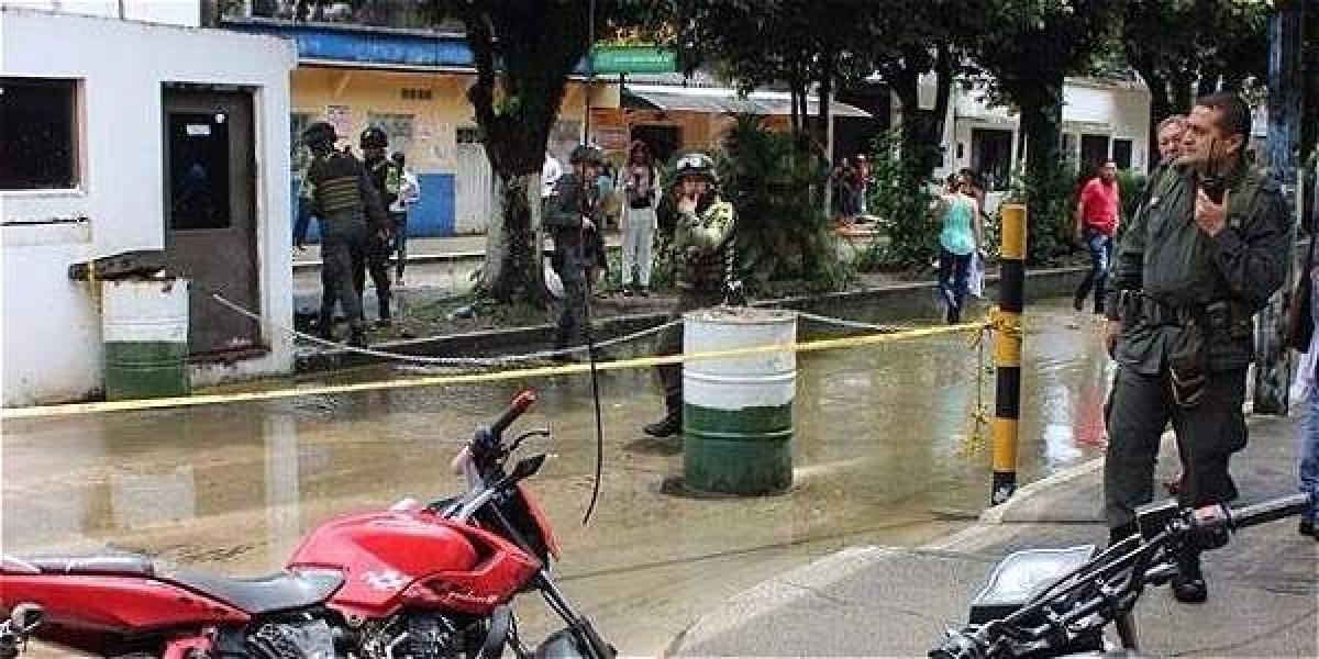 Dos heridos leves deja explosión de granada lanzada contra puesto de Policía en Saravena (Arauca)