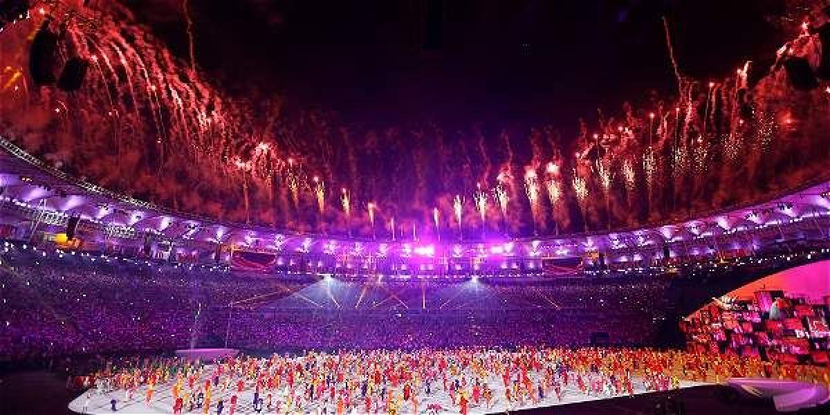 El Maracaná se encendió para darle la bienvenida a los Juegos Olímpicos.