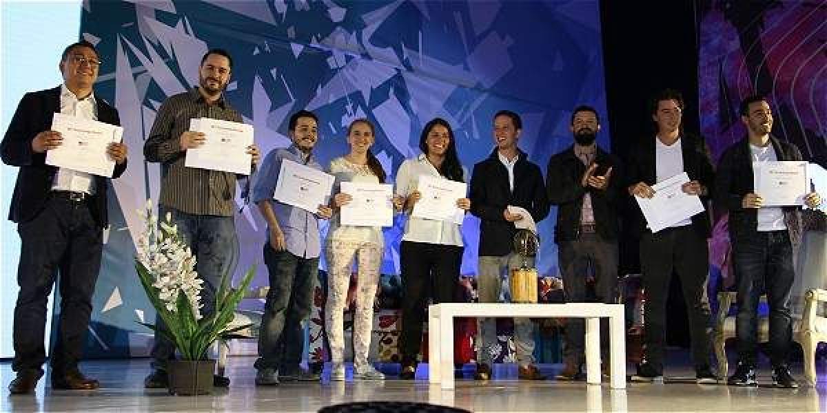 Los nueve premiados por el 'MIT Technology Review' fueron homenajeados en una ceremonia celebrada en la U. Javeriana de Bogotá.