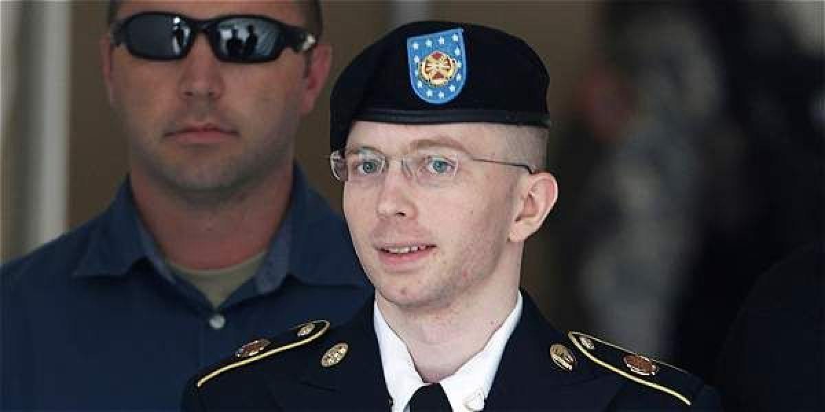 Chelsea Manning logra una operación de cambio sexo con huelga de hambre en penal militar, Manning anteriormente conocido con el nombre de Bradley era analista de seguridad del Ejército en Irak.