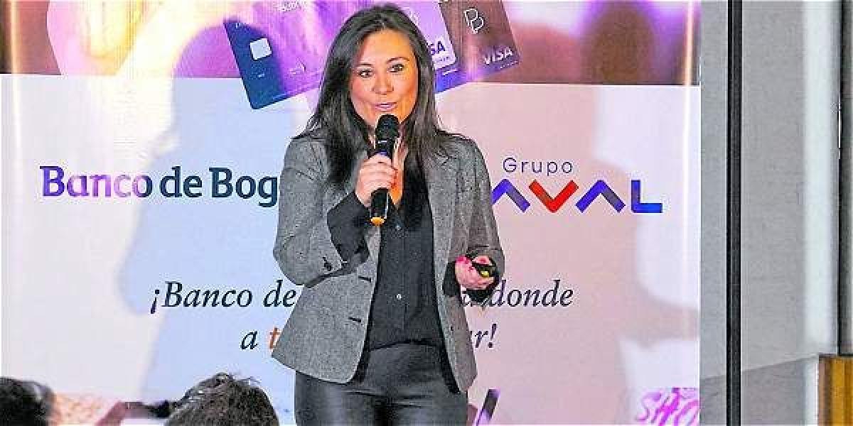 Angélica María Ardila Ospina, directora de canales del Banco de Bogotá, anunció el lanzamiento del nuevo producto.
