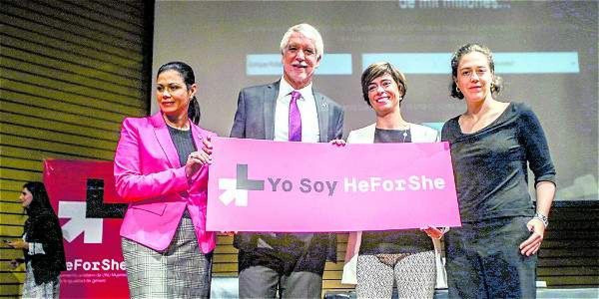 El alcalde Enrique Peñalosa adhirió a Bogotá al movimiento global HeforShe.