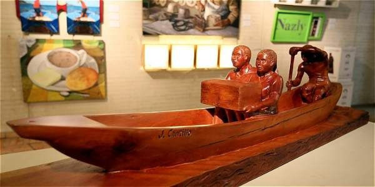 'Camino', talla en madera de Juan F. Cantillo, una de las 138 obras que se exponen en el V Salón BAT de Arte Popular.