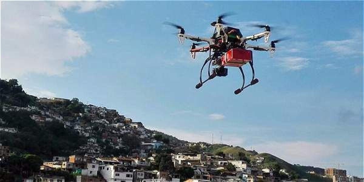 El Dron tiene una autonomía para recorridos de hasta 17 kilómetros.