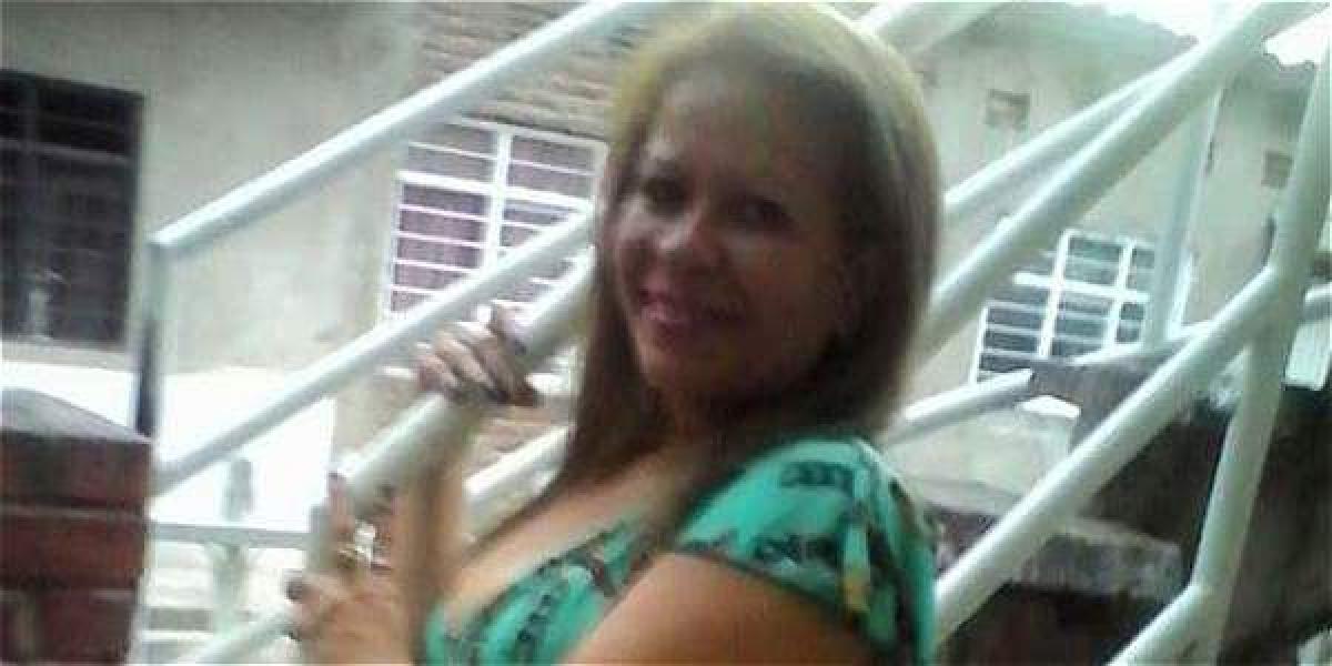 María Cristina Zapata Sánchez, de 46 años, asesinada al parecer por su pareja, contra el cual un juez ordenó detención carcelaria.