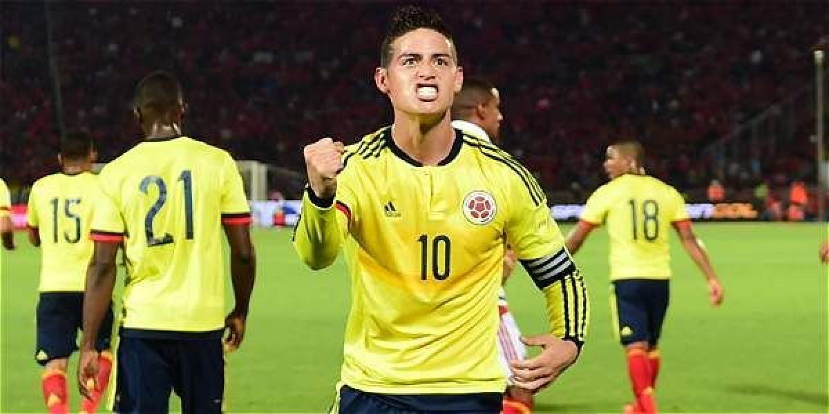 James Rodríguez marcó el gol de Colombia en el empate 1-1 con Chile, en el estadio Nacional de Santiago, el 12 de noviembre de 2015. Lo celebró a rabiar.
