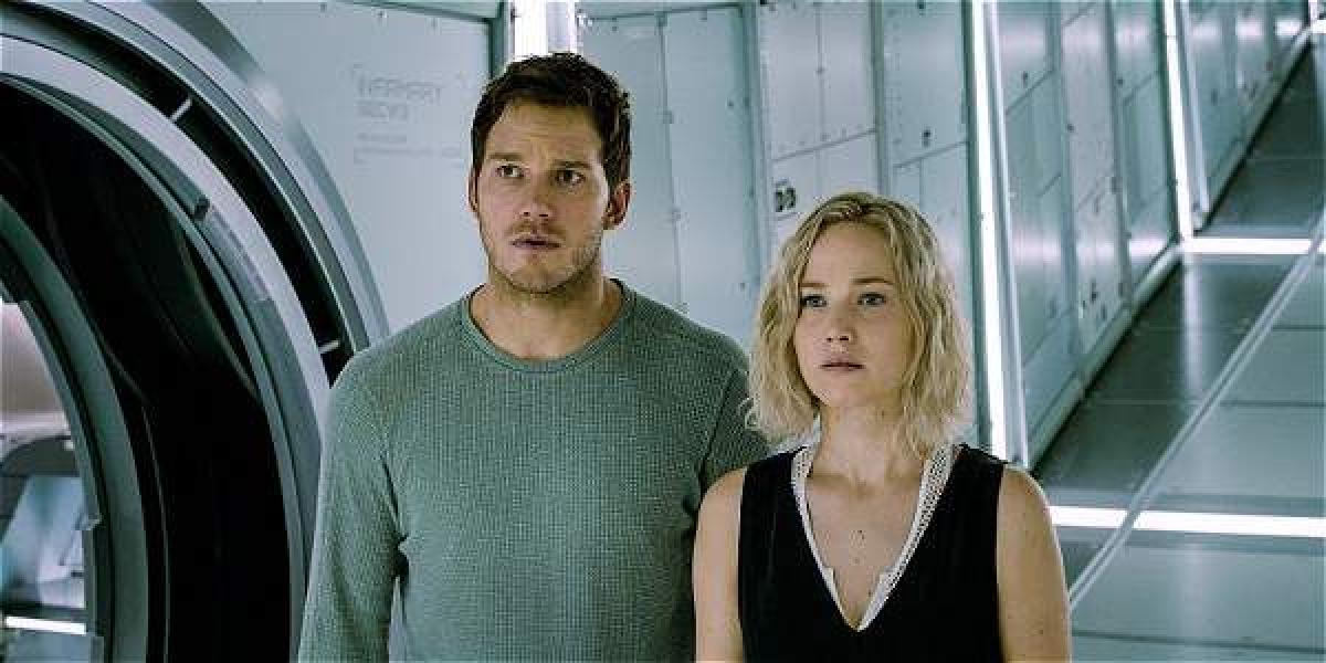 Chris Pratt y Jennifer Lawrence son los protagonistas de 'Pasajeros', que se estrena hoy en los cines del país.