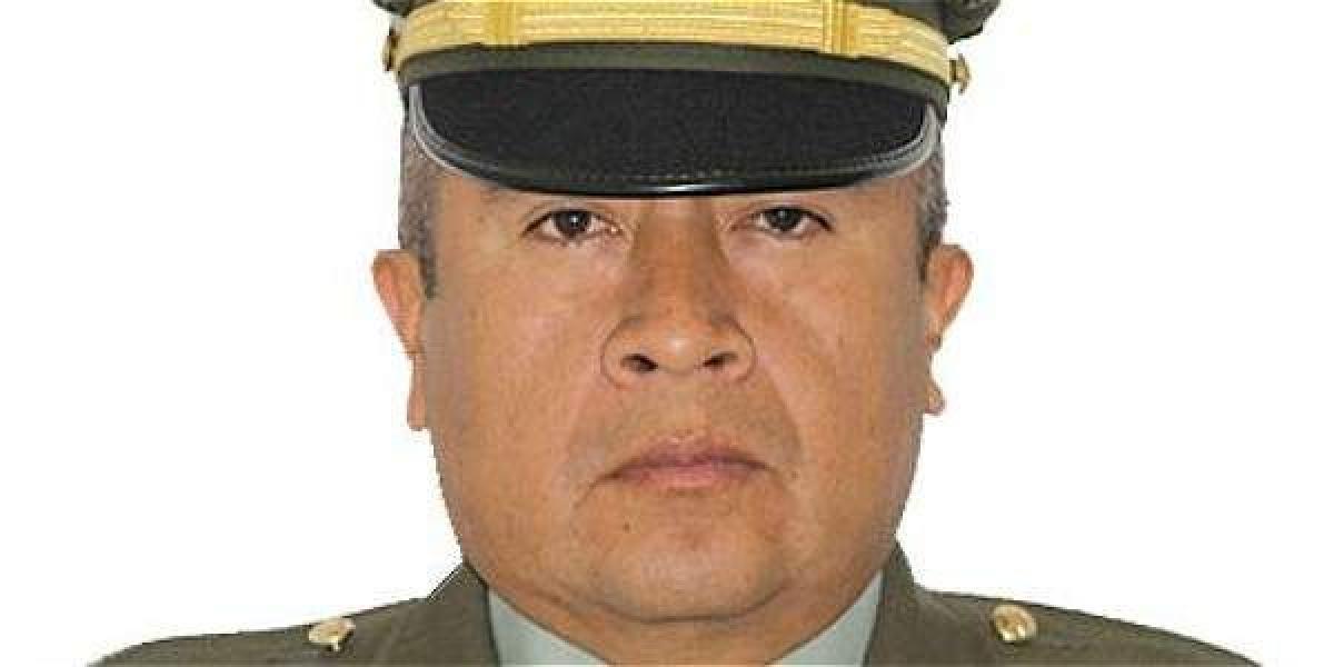 Subcomisario de policía, Arnoldo Alirio Chacalán muerto, al parecer, por un patrullero en la estación de Policía de Tangua, en Nariño.