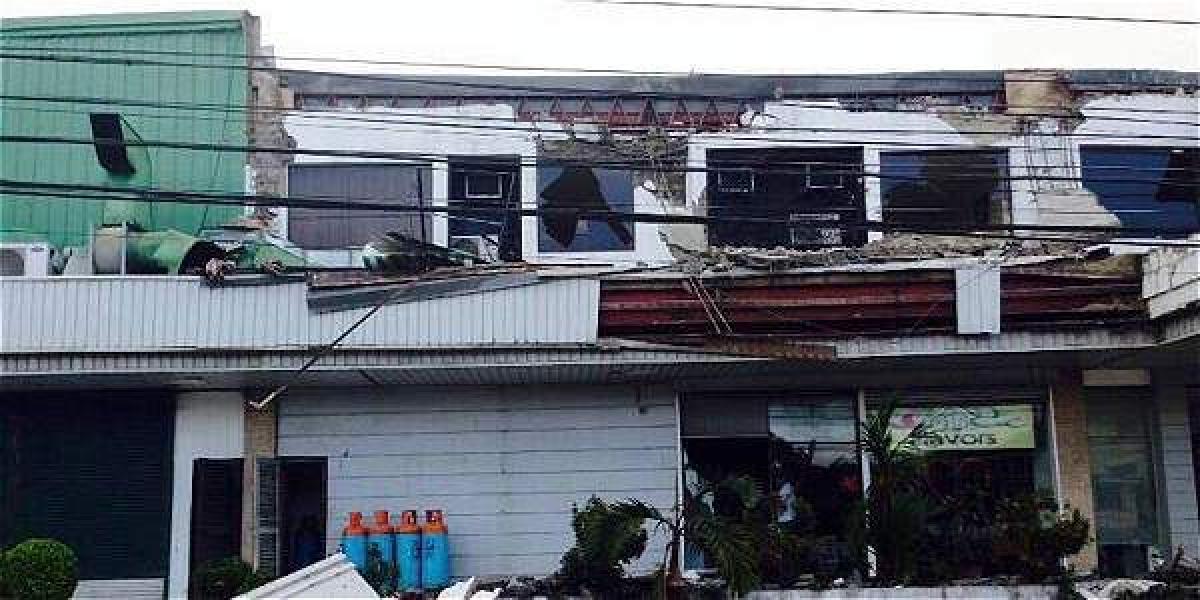 Las autoridades han declarado el estado de desastre en la ciudad de Surigao, donde numerosos edificios e infraestructuras han sufrido fuertes daños.