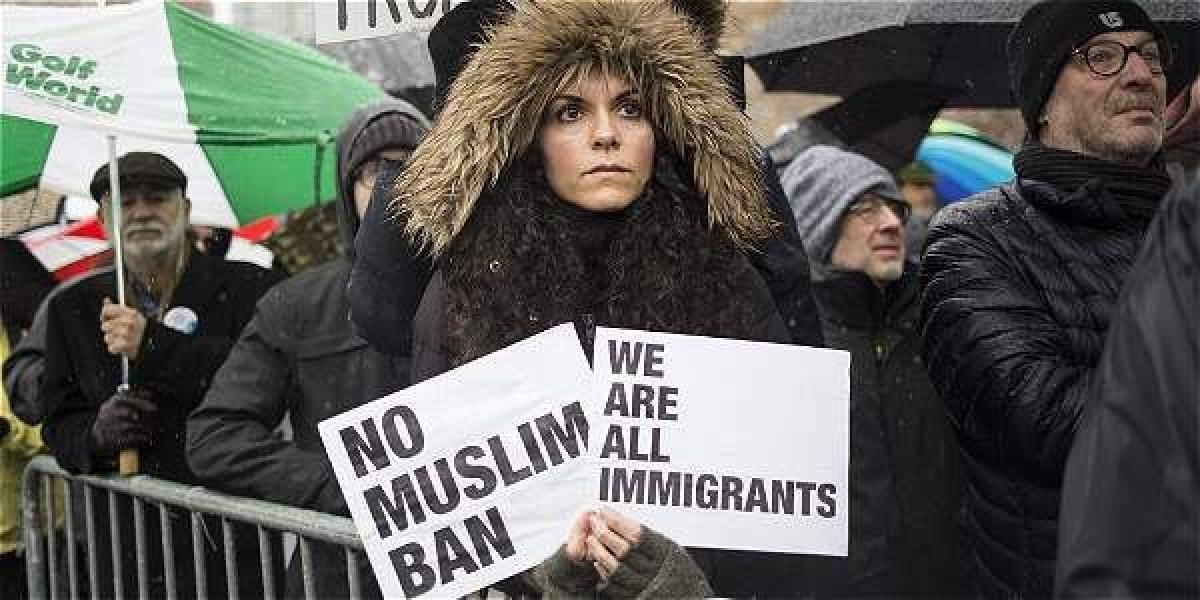 Miles de manifestantes protestaron en Nueva York contra las redadas a los inmigrantes en varias ciudades de EE. UU.