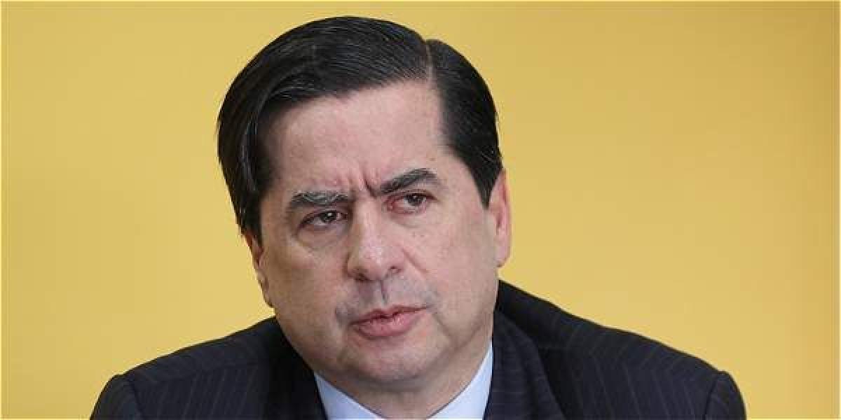 Juan Fernando Cristo, ministro del interior.