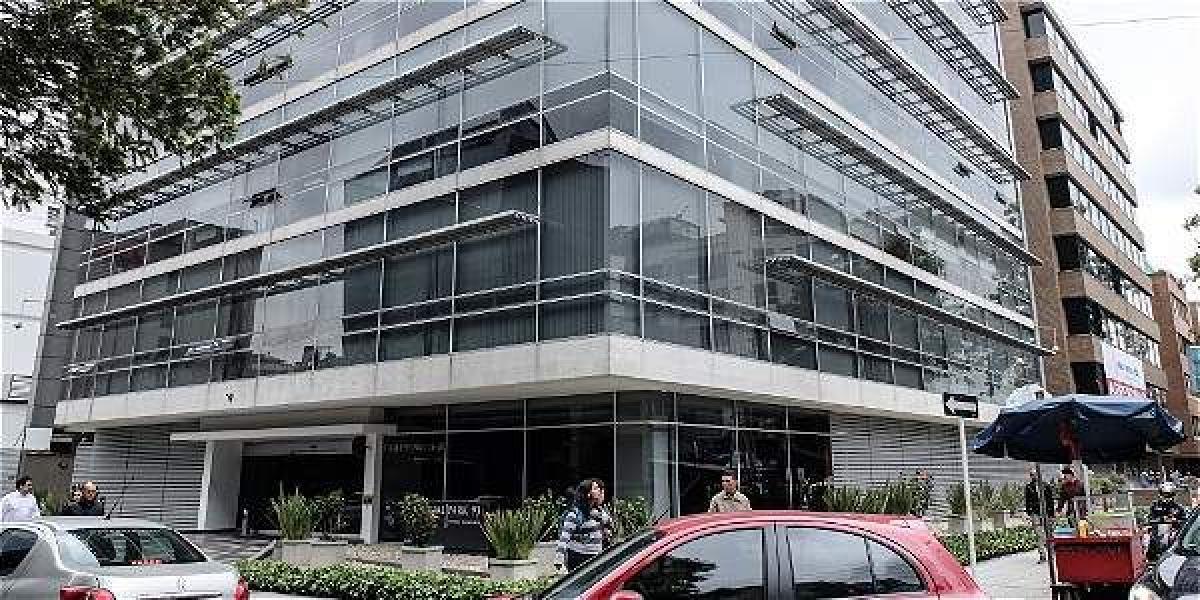 En este edificio queda la sede principal de Odebrecht Colombia. Sus nuevos ejecutivos están pidiendo que los dejen seguir funcionando.