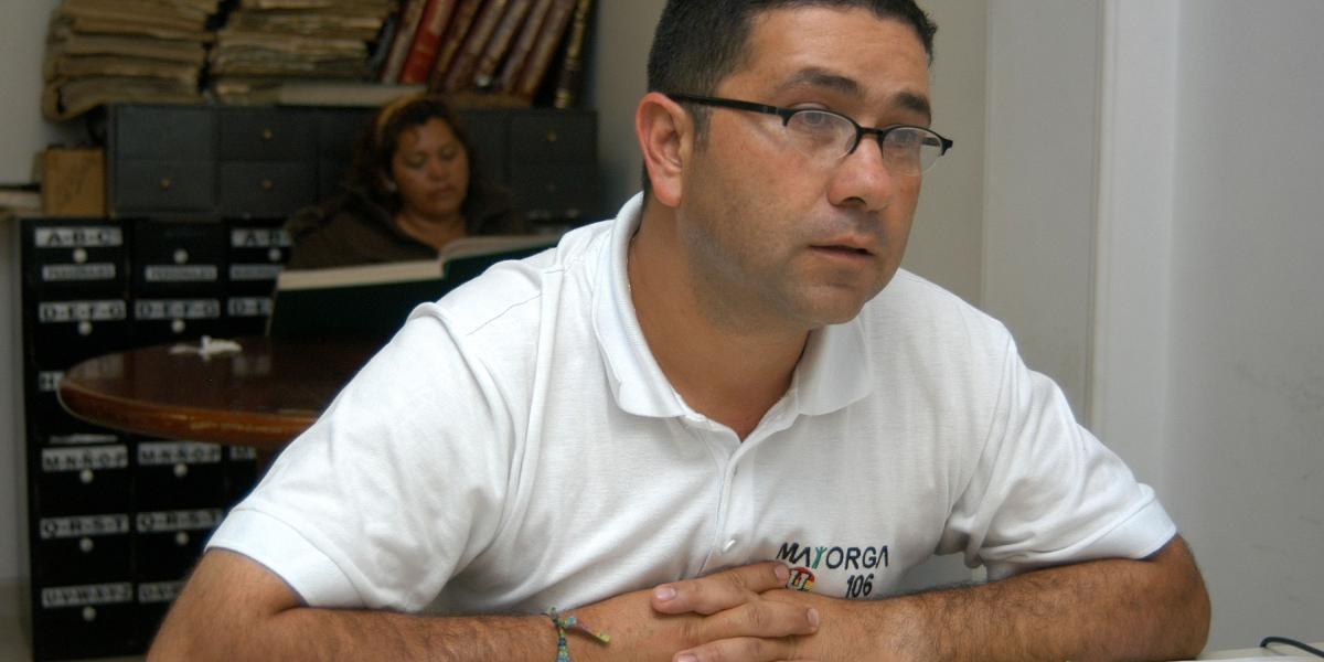 Carlos Alfonso Mayorga Prieto, 21 meses frente a la entidad.