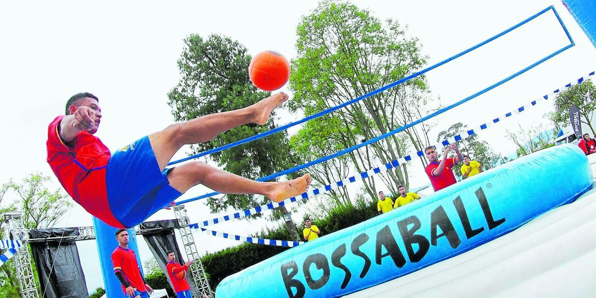 En Colombia, el equipo élite de Bossaball se conformó en el 2015.
