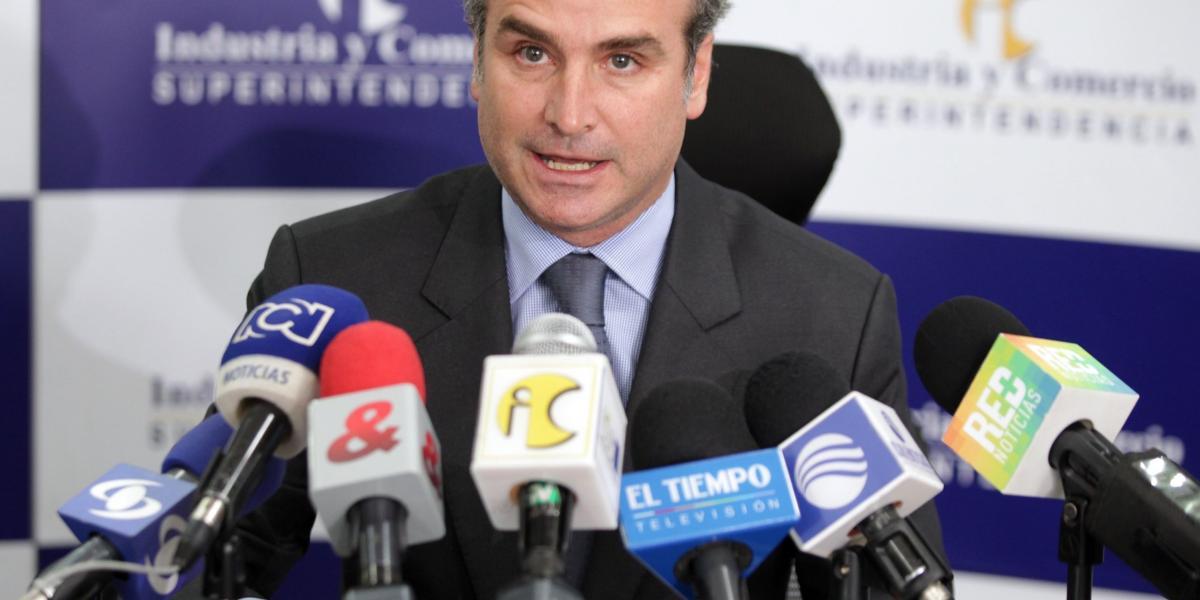 El superintendente Pablo Felipe Robledo ha condenado la práctica de fijar precios y repartir mercados en varios productos.