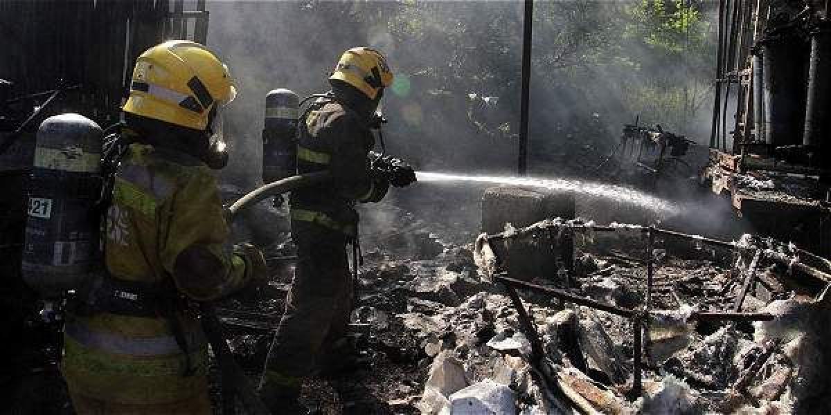 El retraso en el pago a 28 bomberos en Los Patios pone en riesgo la atención de emergencia en este municipio de Norte de Santander.