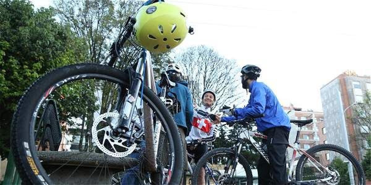 Bicicleta fashion ejercicio aerobico