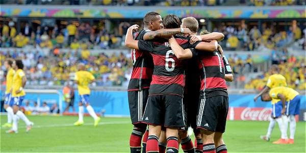 Alemania celebrando la victoria 1-7 contra Brasil.