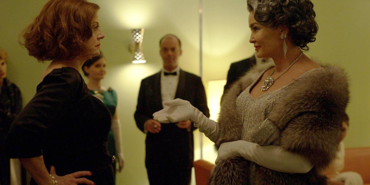 Susan Sarandon (izq.) y Jessica Lange, en la serie ‘Feud: Bette and Joan’.