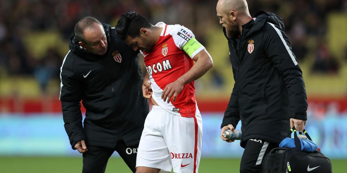 Falcao recibió un duro golpe en la cadera en el juego del Mónaco contra Bordeaux, en la liga francesa, el 11 de marzo. Esa lesión lo dejaría por fuera de la convocatoria.