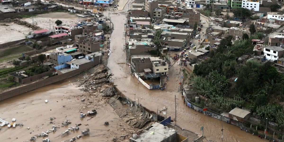 La vista aérea de Huachipa comprueba el caos que causaron las lluvias y las inundaciones de los últimos días.