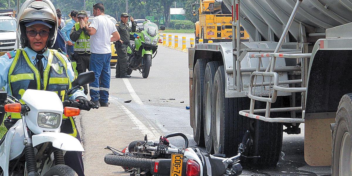 Los motociclistas corresponden al 53 % de las personas que pierden la vida en accidentes viales.