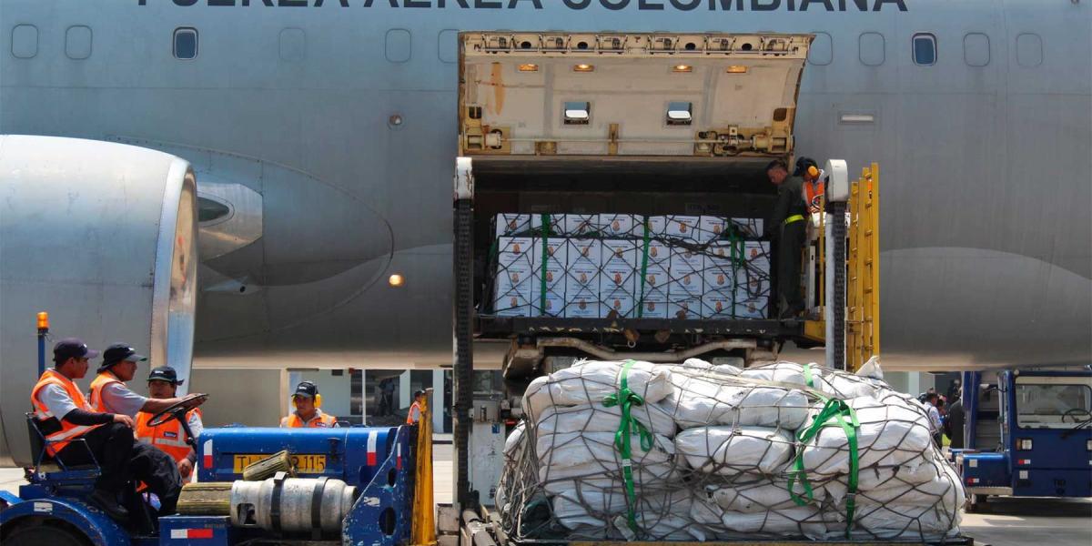 El Gobierno Nacional envió un avión de la Fuerza Aérea Colombiana con 30 toneladas de ayuda humanitaria a Perú.