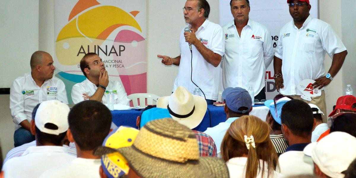 El gobernador Verano socializó ante campesinos el plan de sostenimiento de los distritos de riego del sur del Dpto.