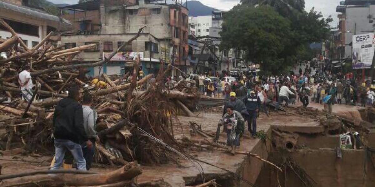 El desbordamiento de los ríos causó destrucción en varios barrios de Mocoa.