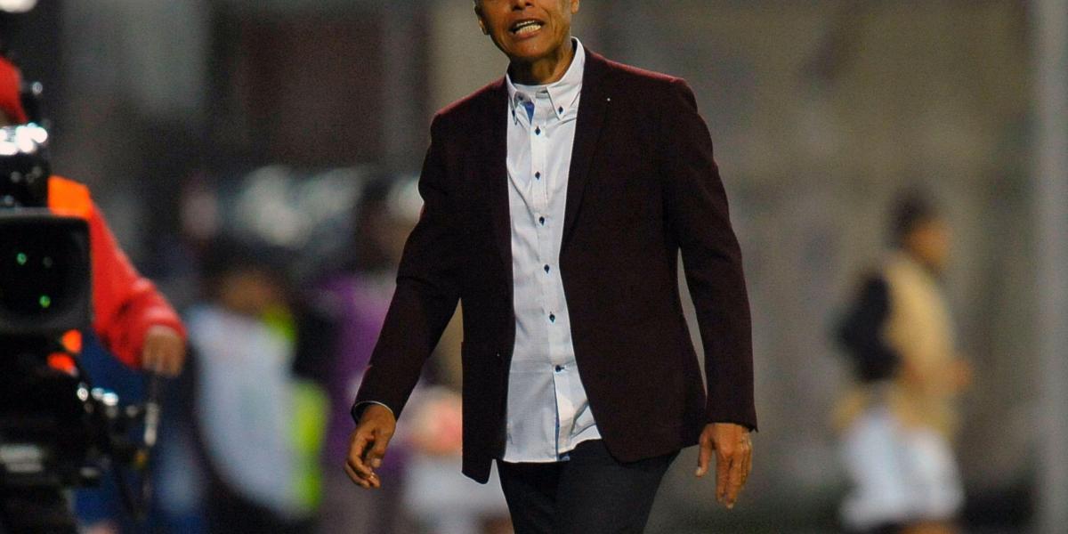 Alexis Mendoza, técnico colombiano.