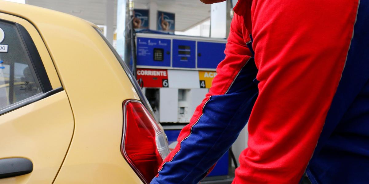 En Barranquilla, tras el incremento, el precio del galón de gasolina quedó en 8.235 pesos y el de ACPM, en 7.597 pesos.